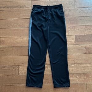 Tek Gear Warmtek boys black jogger sweatpants size L 14/16 with pockets.